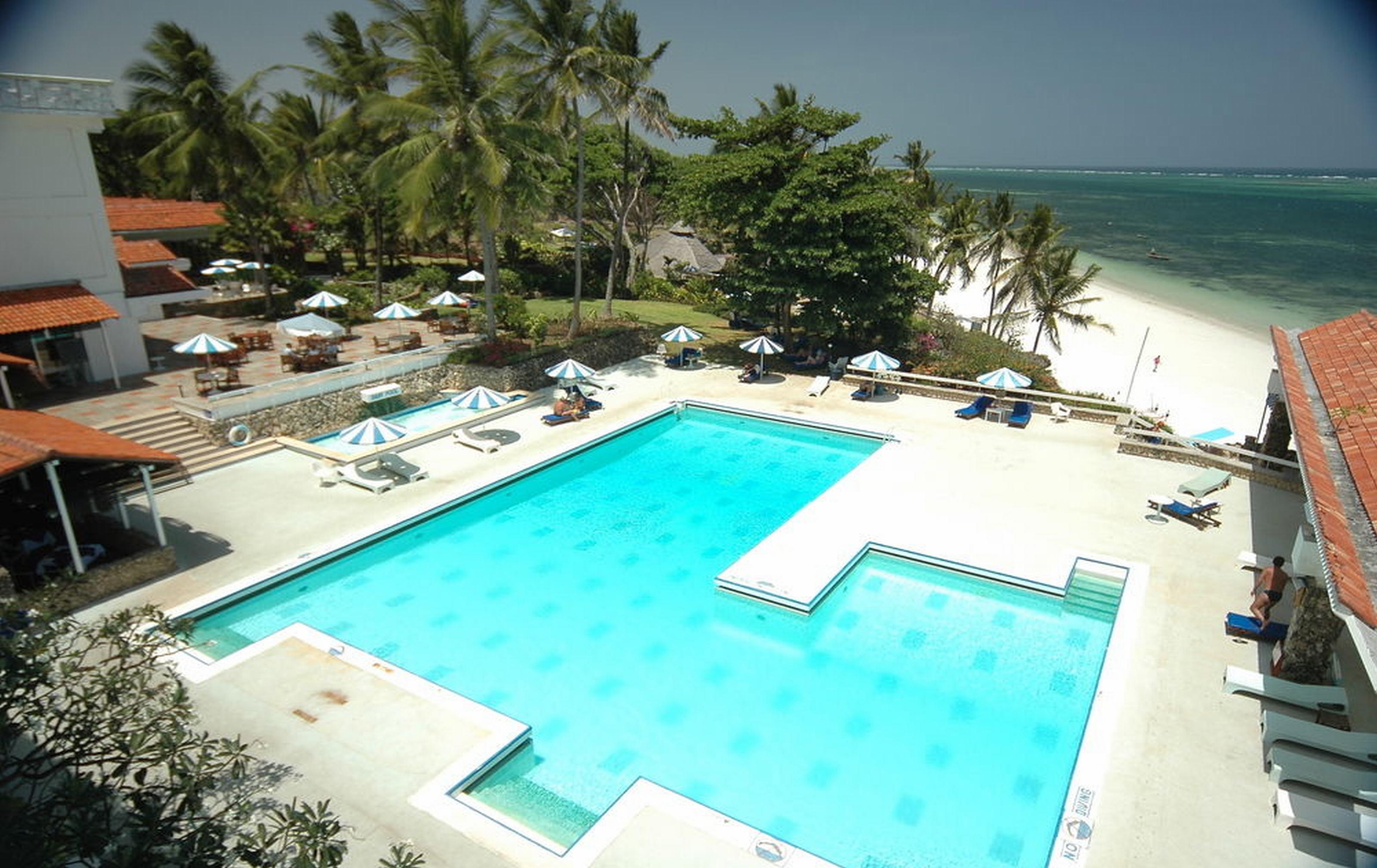 Mombasa Beach Hotel Bagian luar foto