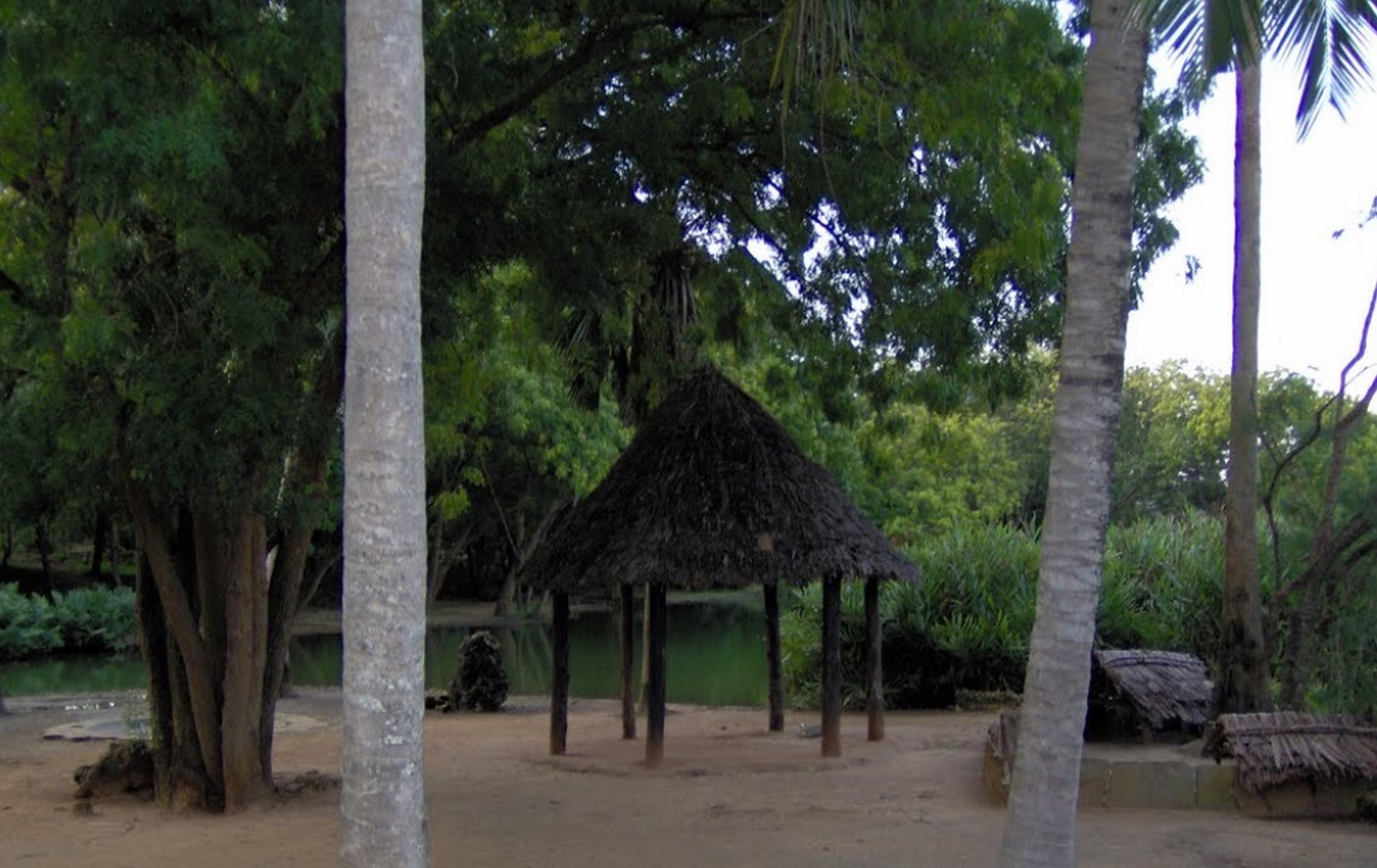 Mombasa Beach Hotel Bagian luar foto
