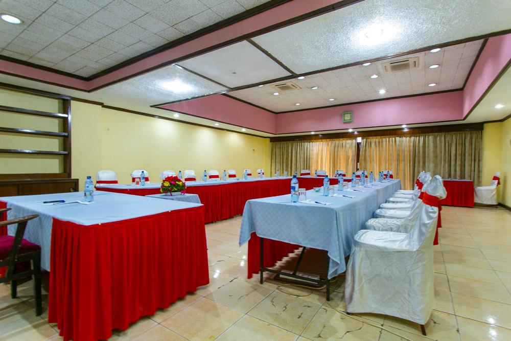 Mombasa Beach Hotel Bagian luar foto