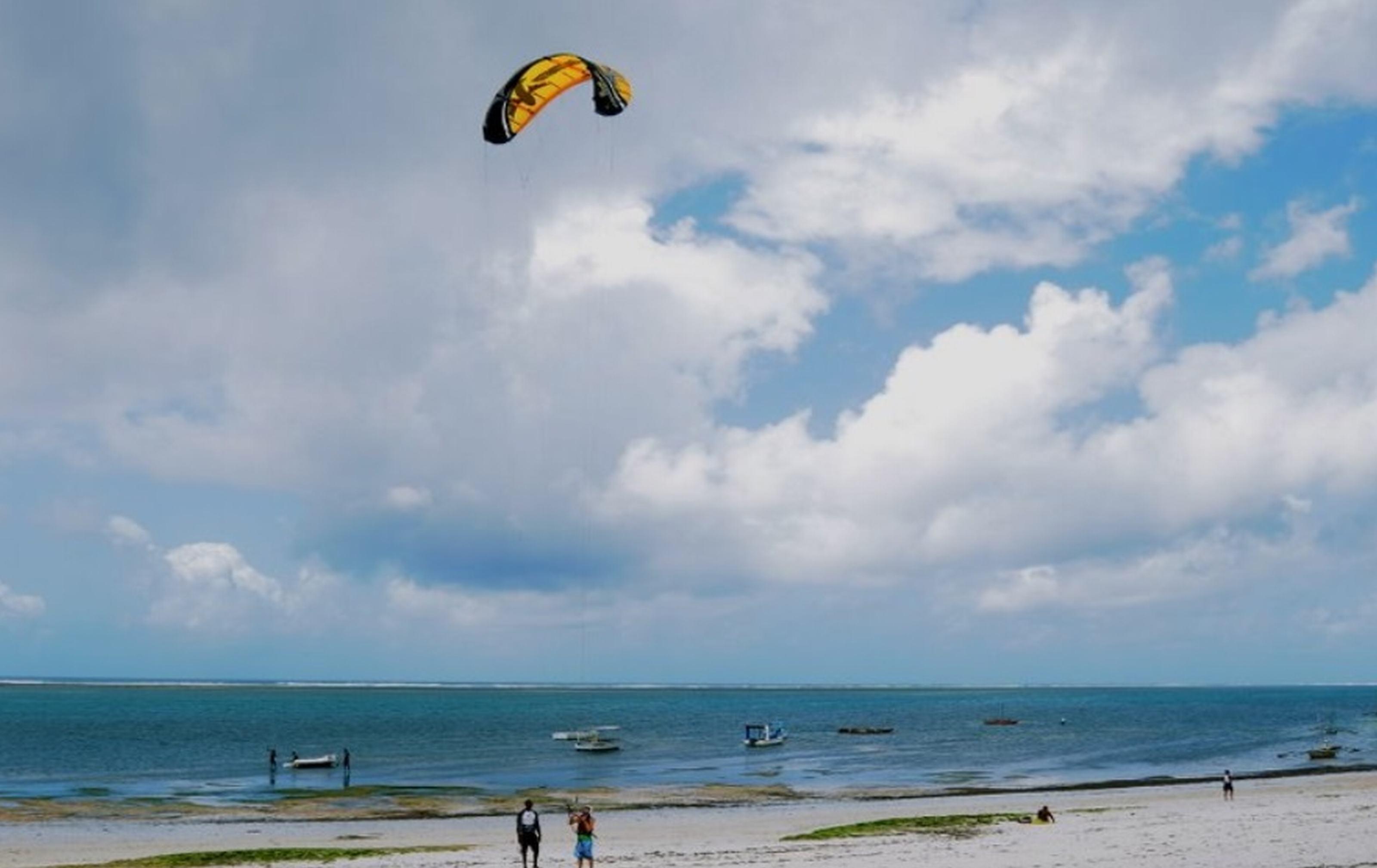 Mombasa Beach Hotel Bagian luar foto