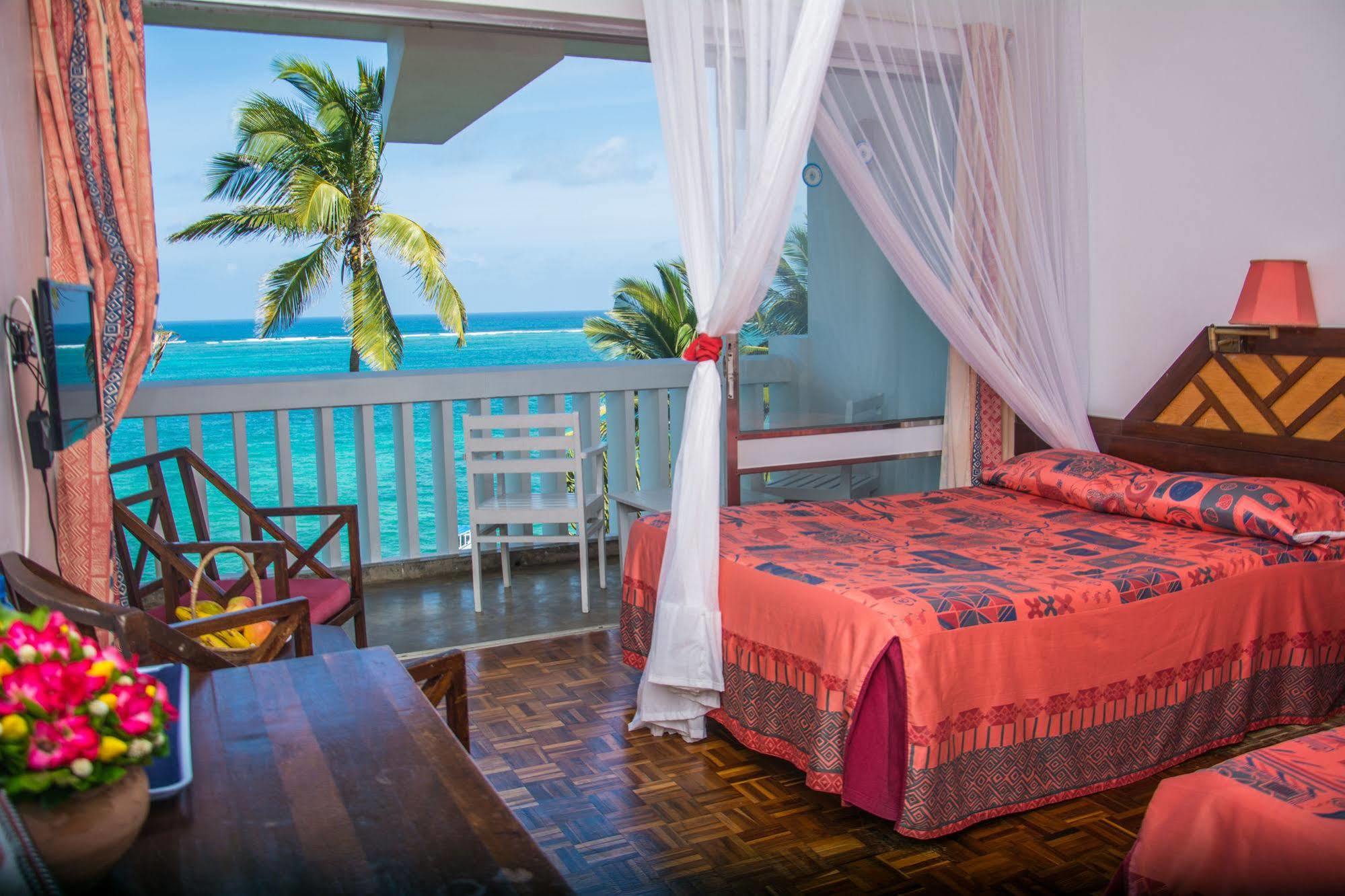 Mombasa Beach Hotel Bagian luar foto