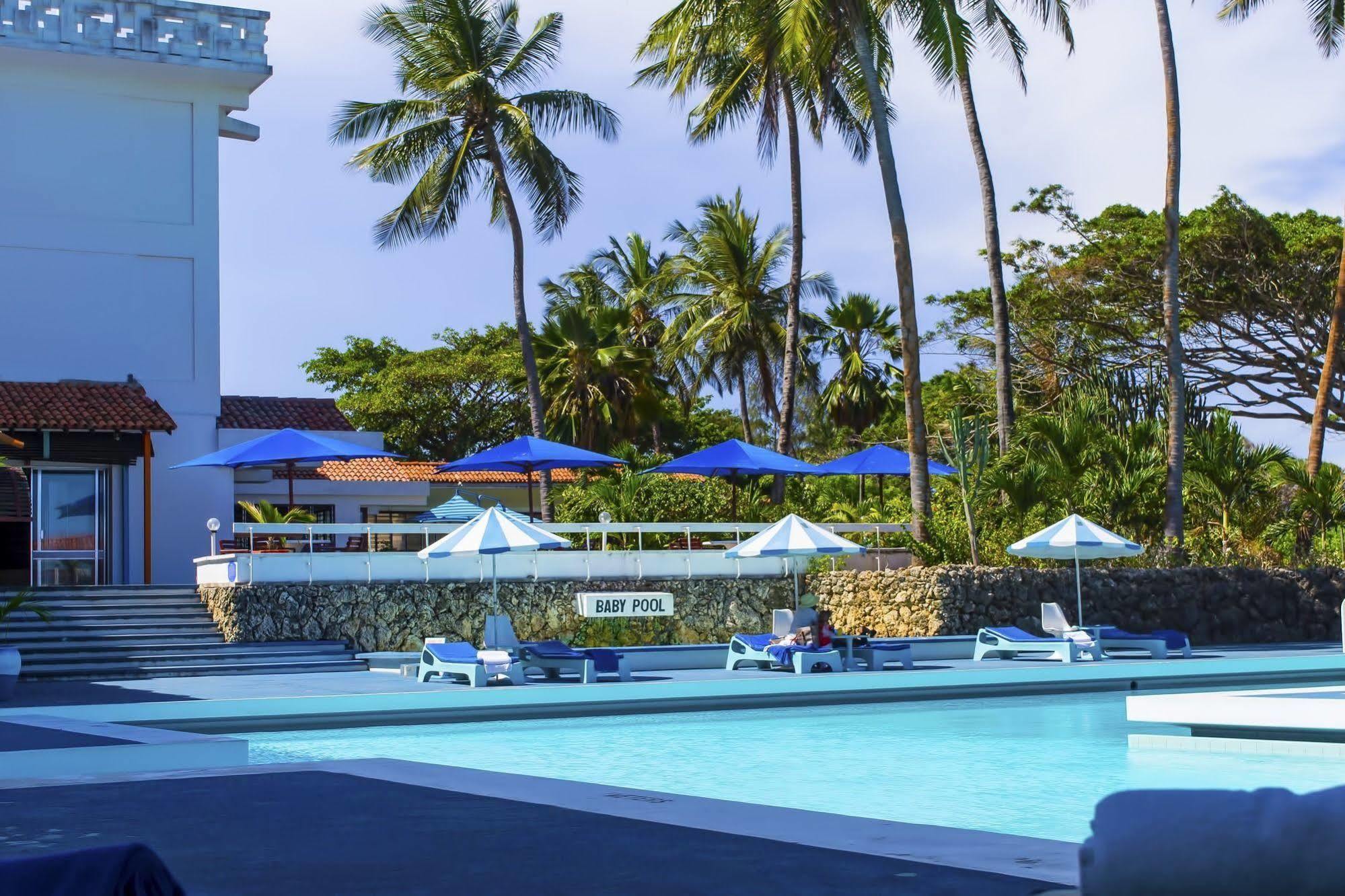 Mombasa Beach Hotel Bagian luar foto
