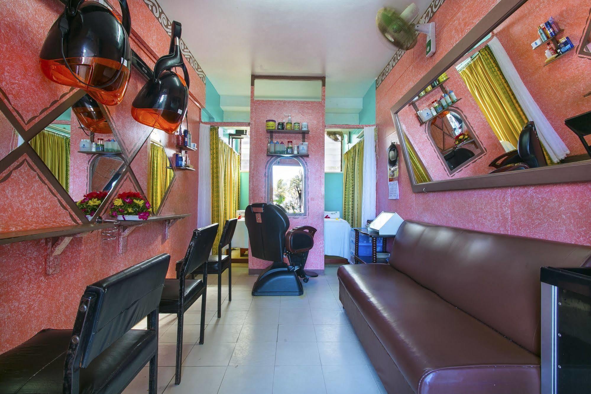 Mombasa Beach Hotel Bagian luar foto